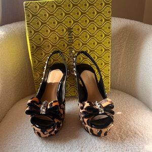Gianni Bini Heels Cheetah Print Spikey Platform Size 8